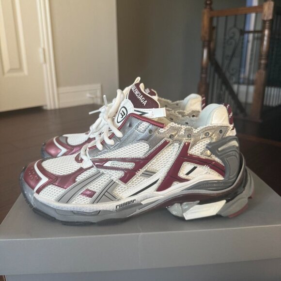 Balenciaga Runner Men's Trainers - Picture 3 of 5